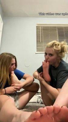 Amateur Sisters feet - drtuber.com