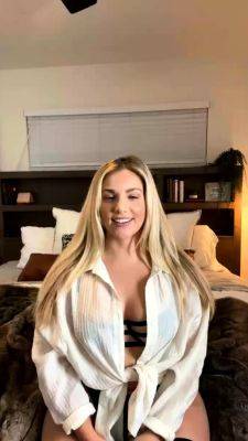 Amateur blond girl with big boobs getting fucked - drtuber.com