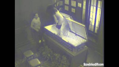 Couple Blowjob Fucking in Coffin - hotmovs.com