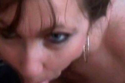 Pretty Eyes MILF Amateur Blowjob - drtuber.com