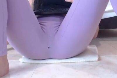 Hot Squirting In Asian In Pants. Babe So Horny Webcam - upornia.com