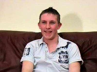 Smooth young UK amateur Simon masturbates after interview - drtuber.com - Britain