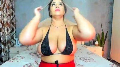 BBW with big boobs on webcam 3 gives ca - drtuber.com