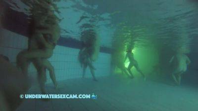 Between All The Horny People This Couple Has Real Sex Underwater In The Public Pool - hclips.com