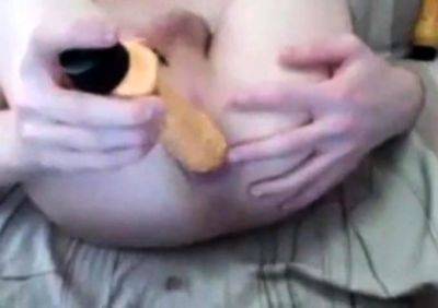 Twink Plays with His Sex Toy on Webcam - drtuber.com