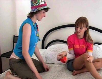 An amateur lesbian chicks teen is in the mood to be wicked - drtuber.com